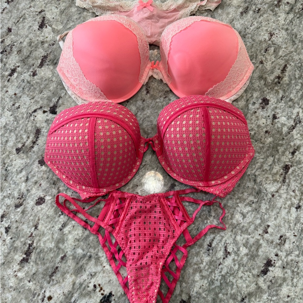Victoria’s Secret Bra/Thongs sets